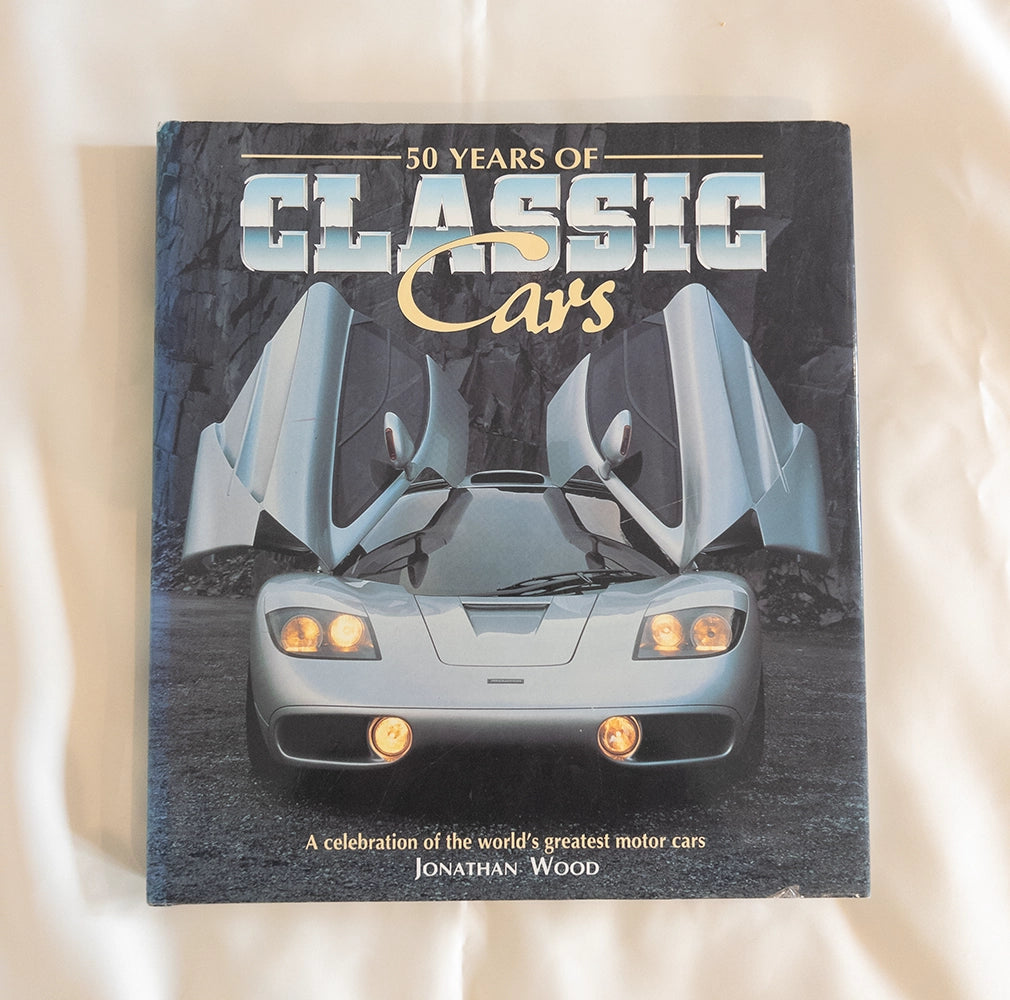 Carte „50 Years of Classic Cars” – Jonathan Wood (album de automobile clasice)