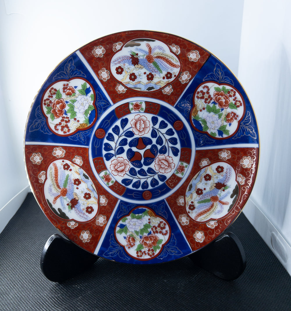 Декоративная фарфоровая тарелка в стиле Имари с птицами и цветами