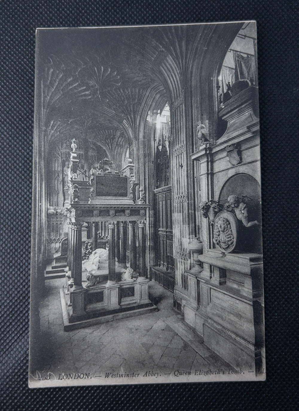 Лот из 13 старинных почтовых открыток из Лондона