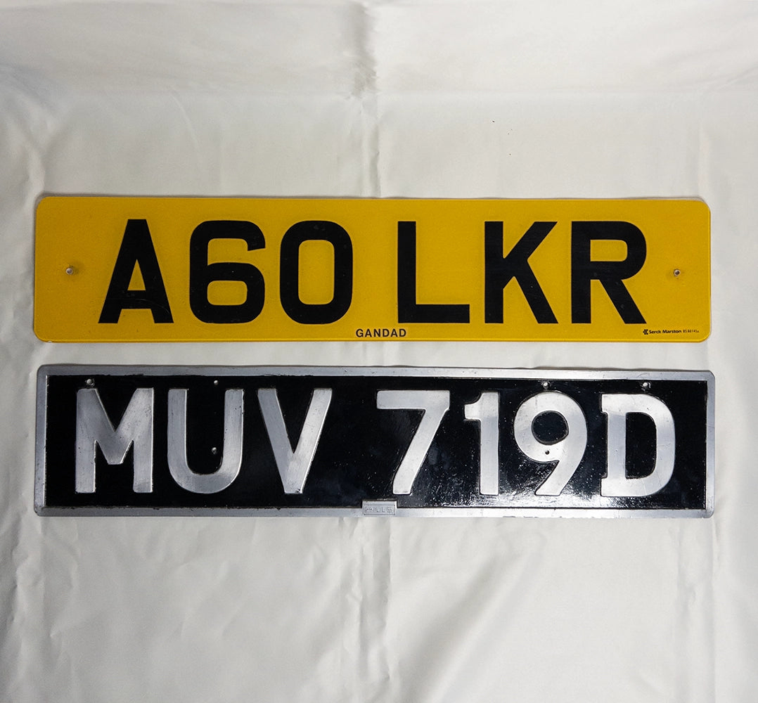 Plăcuțe de înmatriculare britanice originale – retro / colecție