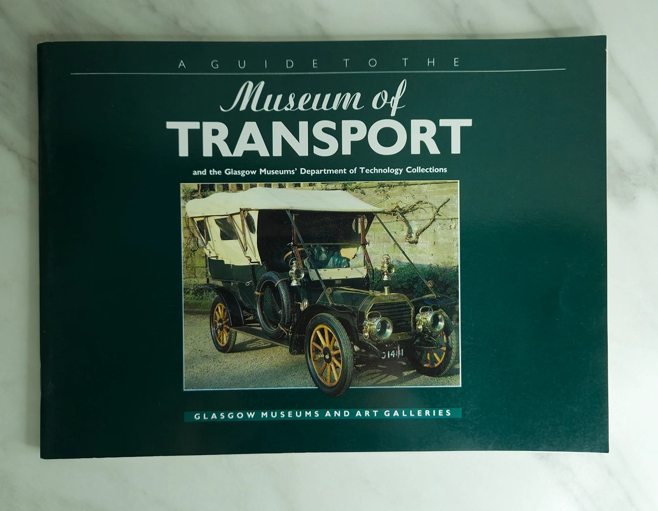 Museum of Transport, 1988. Иллюстрированный альбом